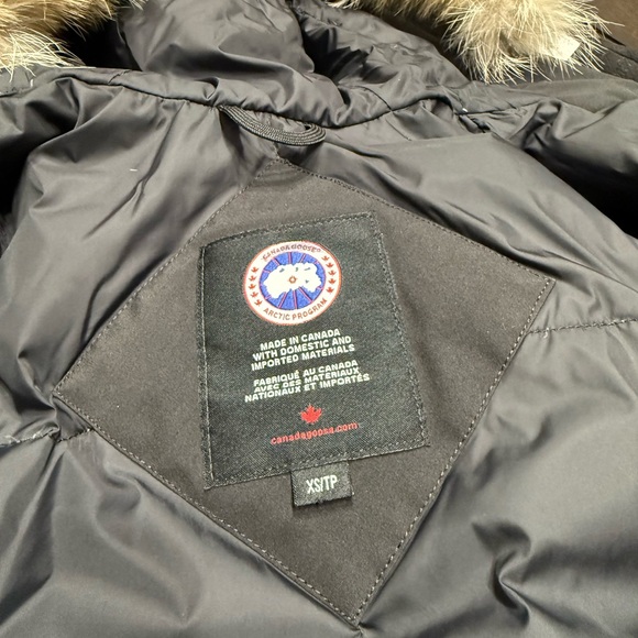 Black Canada Goose Whistler Parka - Picture 15 of 16